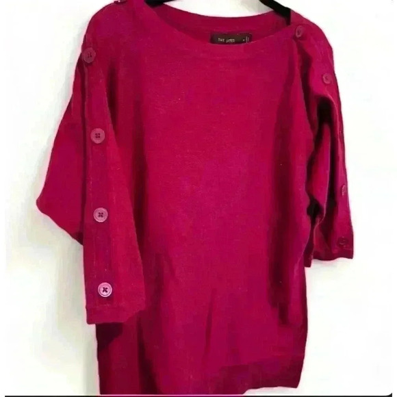 The Limited Women's maroon Button Shoulder Knit Sweater Size Medium - Picture 3 of 8